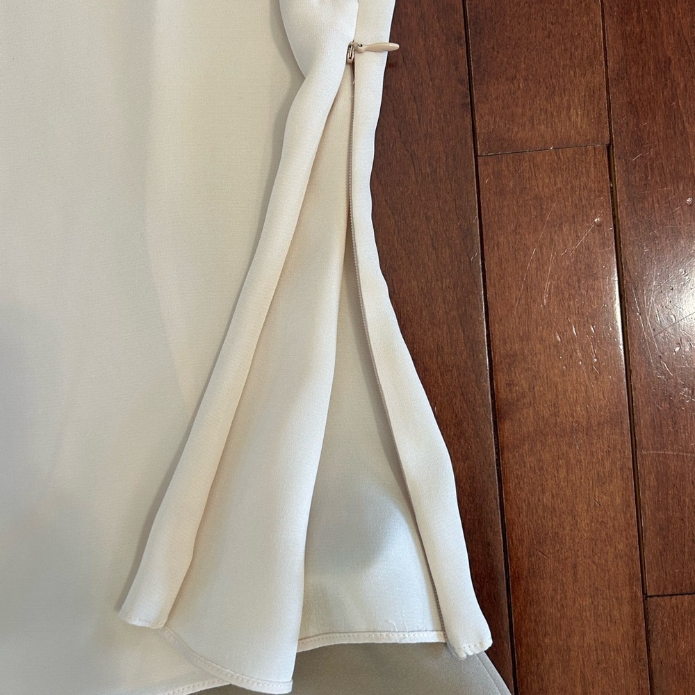 Flores & Flores Women's 100% Silk Beige Three Piece Pantsuit Size 6 - Picture 9 of 15